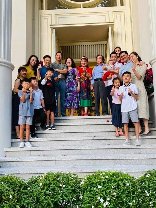 Em gái Cường Đôla: kiếm tiền hơn anh, chồng là doanh nhân khét tiếng