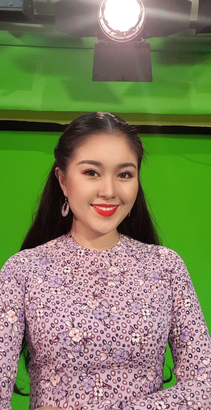 Em gái ruột ít ai biết của Lê Phương: Xinh như Hoa hậu, đang làm BTV
