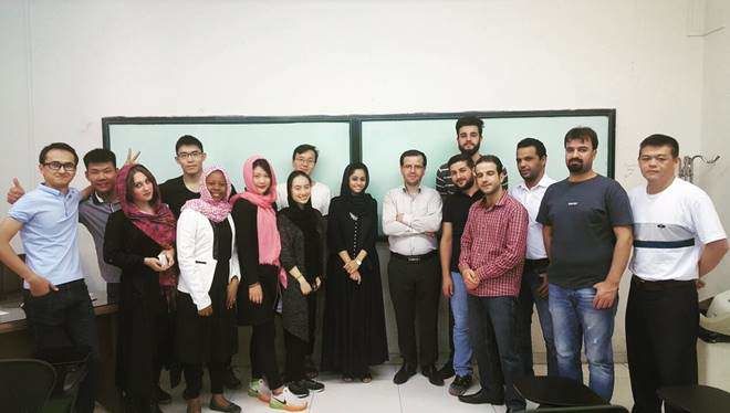 Gái Việt cưới chồng Iran, nếu ly hôn được bù 100 cây vàng