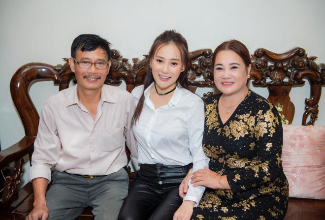 Hương Vị Tình Thân: Nam ngoài đời có cách gọi bố mẹ chẳng giống ai