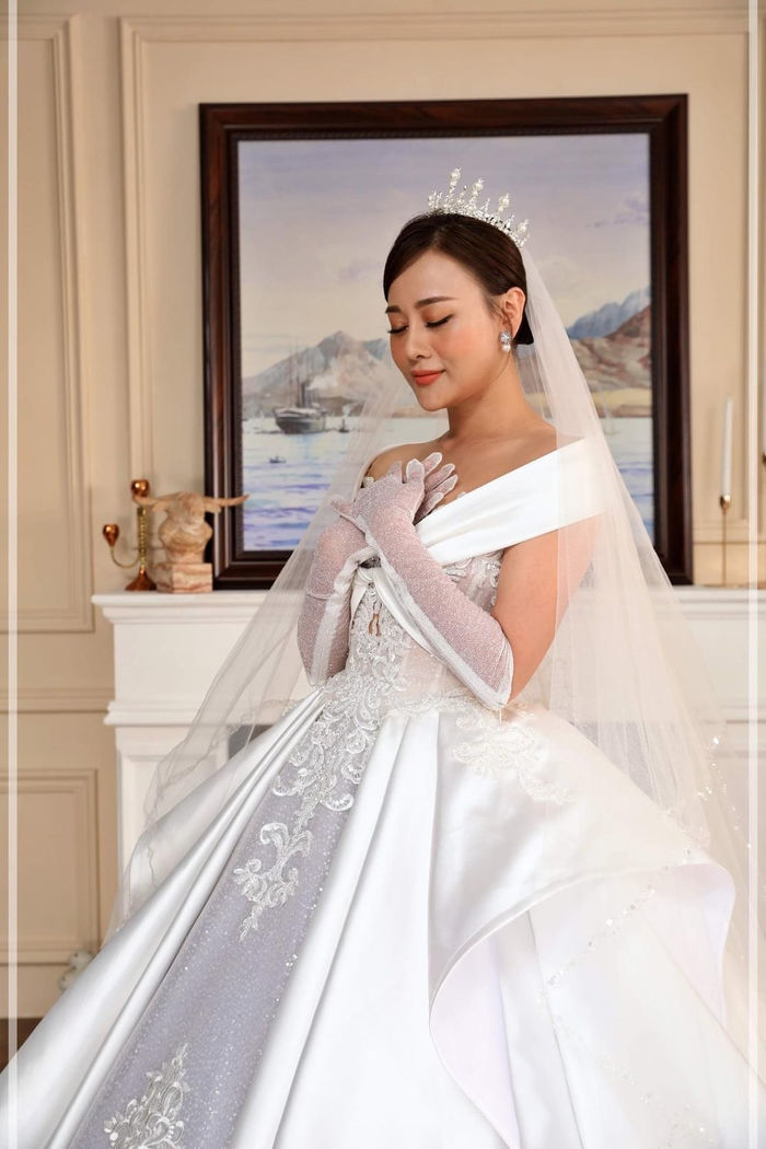 Hương Vị Tình Thân: Nam diện váy cưới 350 triệu trong lễ cưới với Long