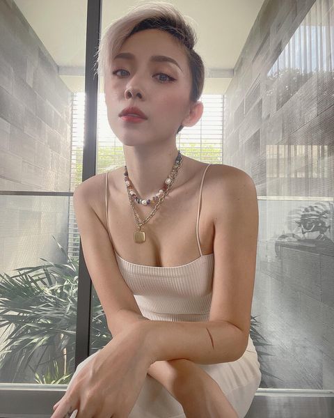 Jennie 5 lần 7 lượt đụng hàng mỹ nhân Việt: Bị Tóc Tiên nuốt chửng