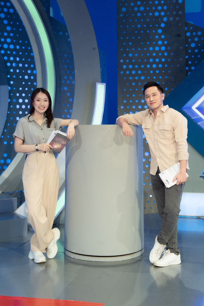 Khánh Vy lên sóng Đường lên đỉnh Olympia: Xinh quá thí sinh phân tâm