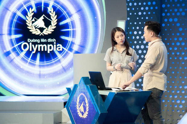 Khánh Vy lên sóng Đường lên đỉnh Olympia: Xinh quá thí sinh phân tâm