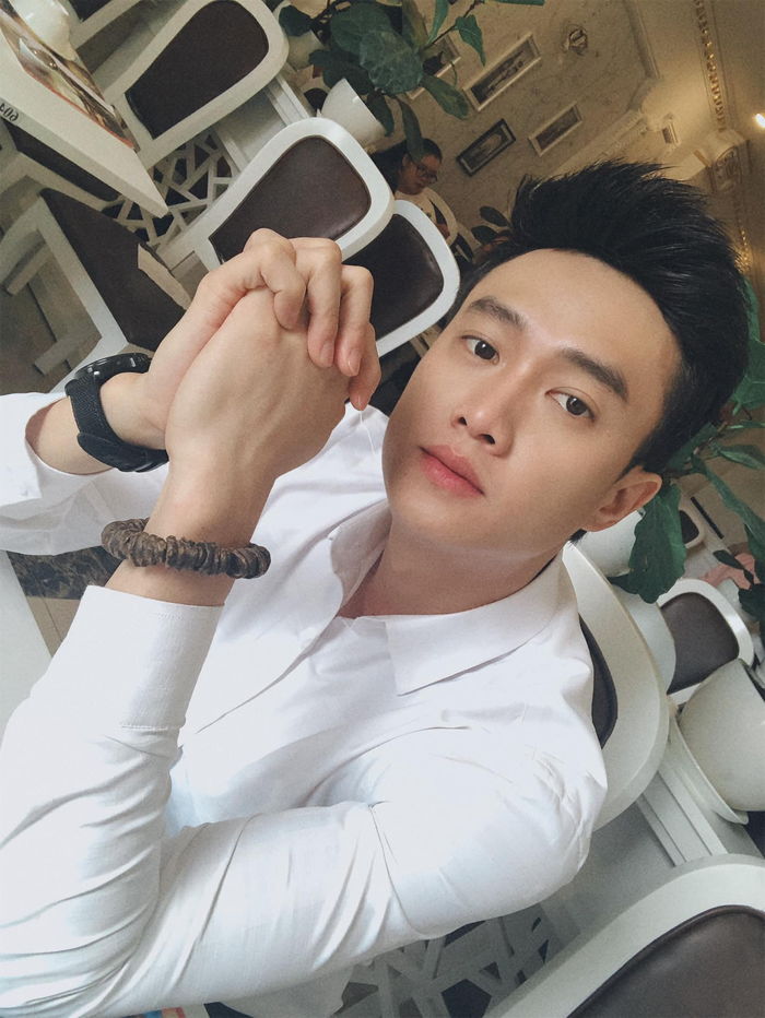 Khi các nam thần truyền hình cùng diện sơ mi trắng: Ai bảnh nhất?