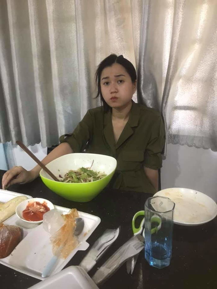 Khoảnh khắc ăn uống không bình yên chỉ muốn quên đi của sao Việt