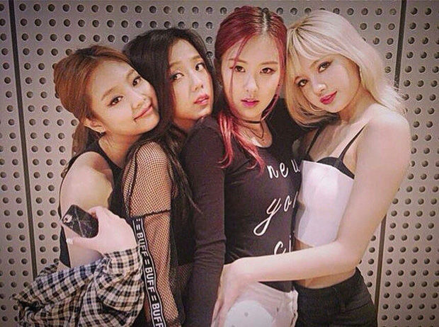 Lisa chia sẻ cảm nhận đầu về các mẩu BLACKPINK: Jennie thân thiện