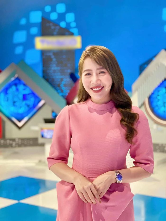MC Diệp Chi đăng clip từ thời Rung chuông vàng: Bầu trời ký ức ùa về