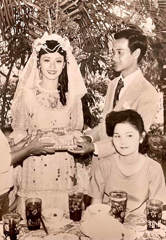Midu xinh đẹp là thế cũng phải nhường ngôi hoa khôi cho mẹ ruột