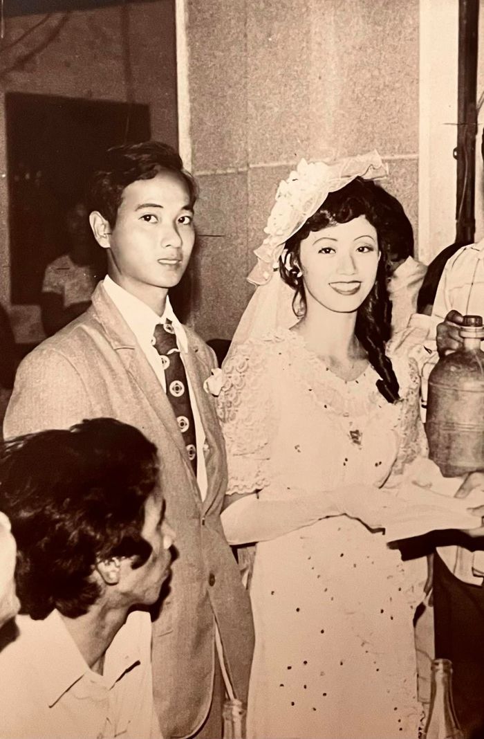 Midu xinh đẹp là thế cũng phải nhường ngôi hoa khôi cho mẹ ruột