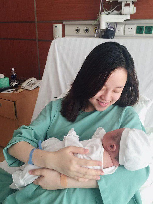 Mới ngày nào bé xíu, con trai Ly Kute giờ lớn phổng, đẹp trai