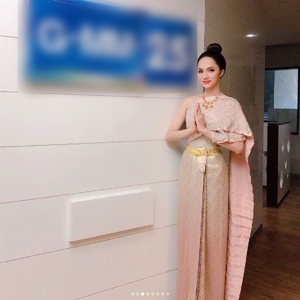 Dàn mỹ nhân Việt diện đồ Thái: có người còn cosplay hẳn Lisa