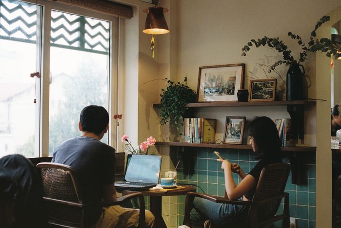 Nếu không muốn người ta phản bội mình thì mình đừng phản bội người ta