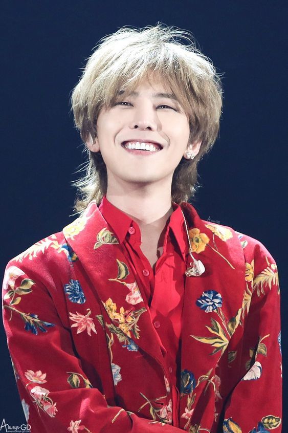 Ngắm một loạt ảnh trẻ hóa của các trưởng nhóm hàng đầu Kpop