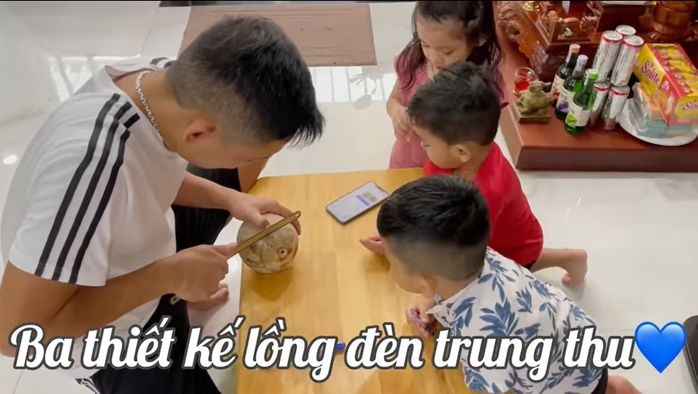 Nhóc tỳ Vbiz đón Trung thu 2021 trong nhà: Con của Thiên An cực yêu