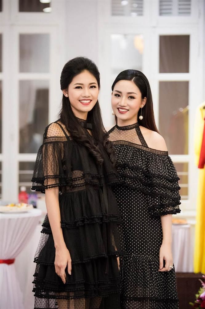 Cặp chị em là Hoa hậu, Á hậu Việt: Bất ngờ với chị gái Võ Hoàng Yến
