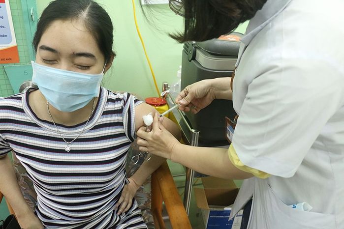 Những địa phương trên cả nước cho người dân đủ điều kiện ra đường