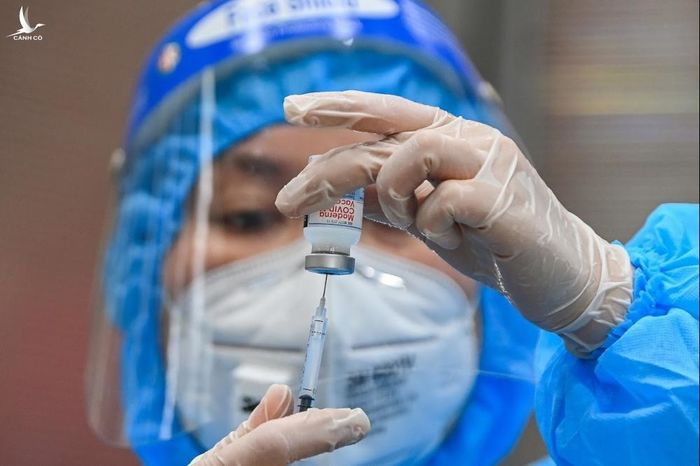 Những điều cần biết về tiêm mũi 2 vắc xin: Được trộn Moderna và Pfizer