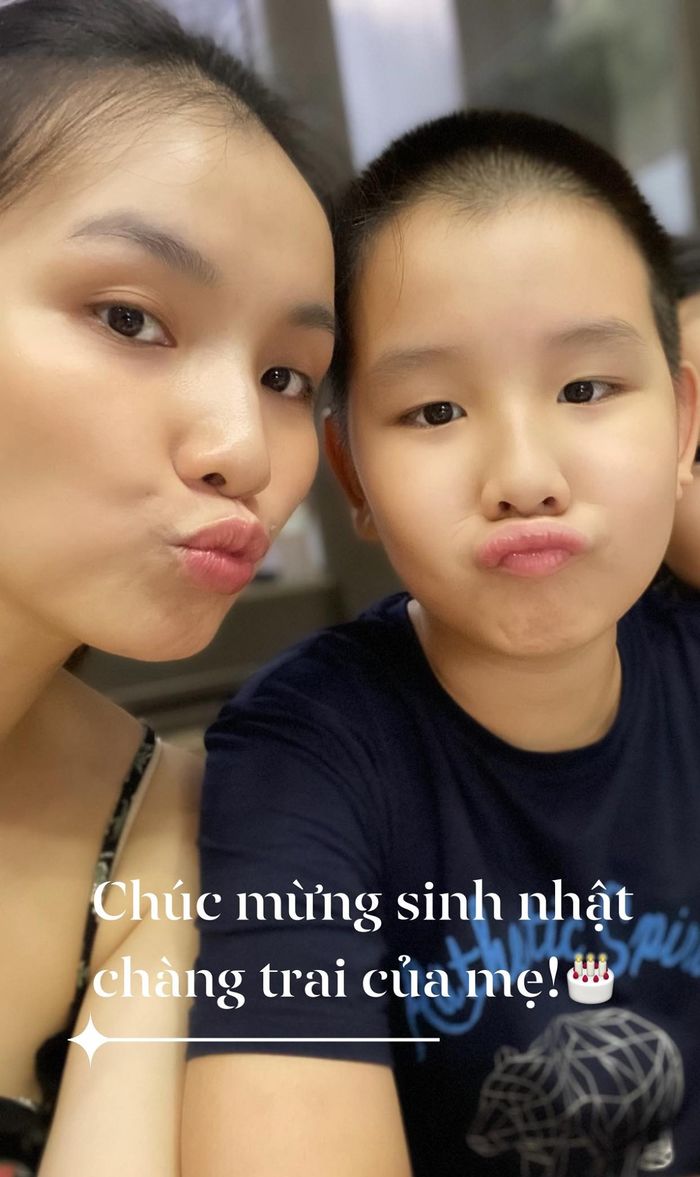 Nhóc tì Vbiz có chiều cao vượt bố mẹ: Con Quang Dũng 13 tuổi cao 1m72