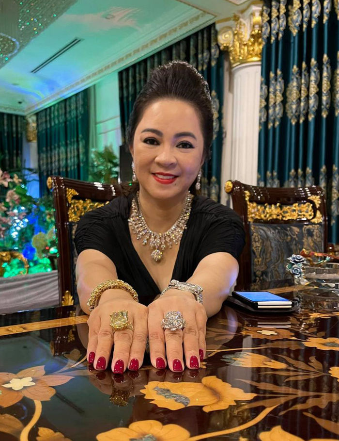 Những nữ đại gia VN chứng minh con đường Đại học không phải duy nhất