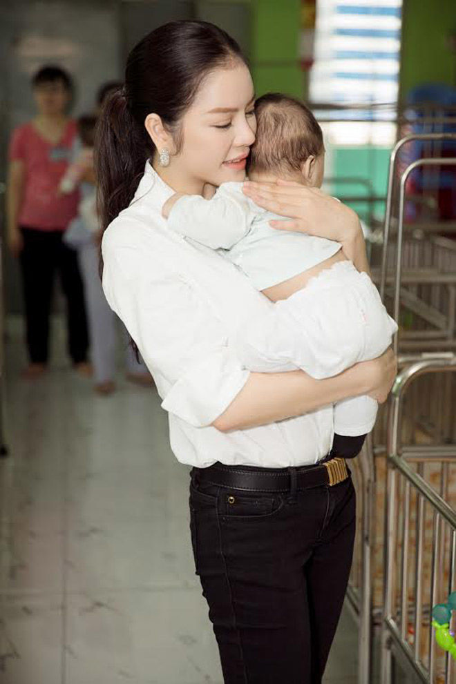 Những sao Việt làm từ thiện bằng tiền túi không bao giờ kêu gọi
