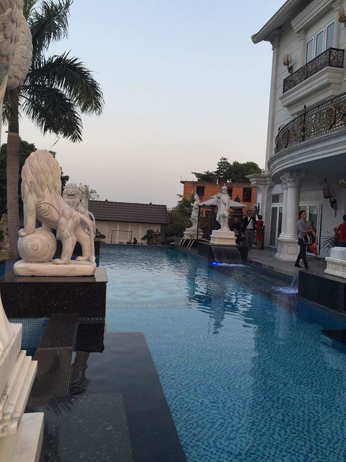 Những sao Việt sở hữu bể bơi tại gia đẹp hơn cả resort 5 sao