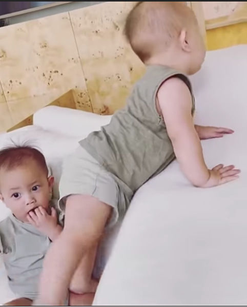 Ông ú Leon nịnh mẹ dữ lắm: Kêu mama liên hồi, nghe muốn tan chảy