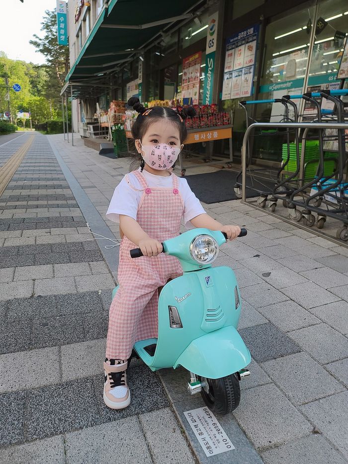 Phát sốt cô bé lai Việt - Hàn sở hữu gương mặt đẹp như tranh