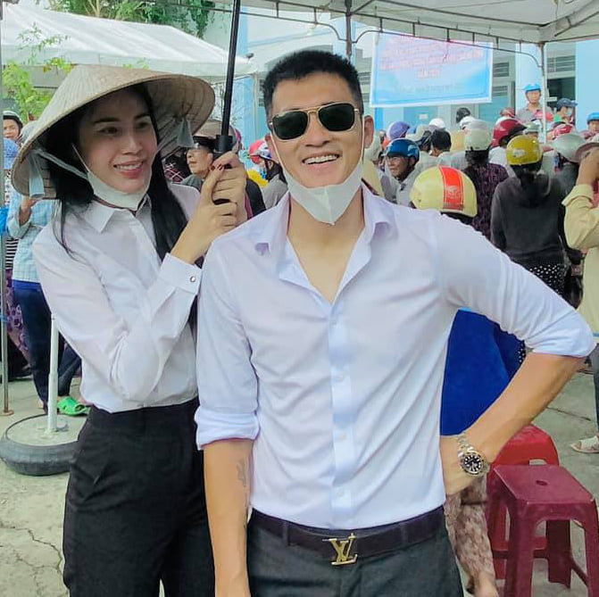 Sao nam Vbiz làm mọi việc chỉ để vợ vui: Kelvin Khánh quá bá đạo