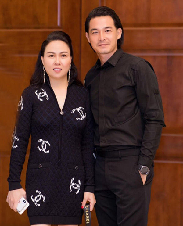 Sao Việt 24h: Phượng Chanel chúc mừng sinh nhật con trai Lê Phương