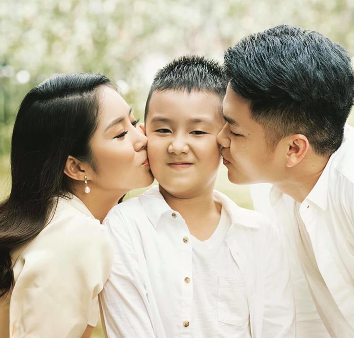 Sao Việt 24h: Phượng Chanel chúc mừng sinh nhật con trai Lê Phương