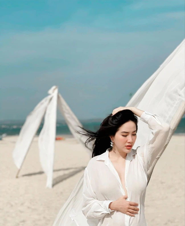 Sao Việt 24h: Bảo Thy sinh con đầu lòng cho chồng đại gia hơn tuổi?