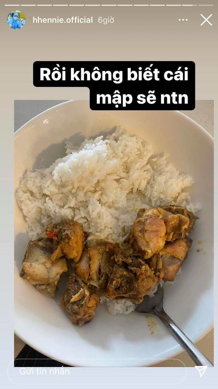 Sao Việt ăn gì hôm nay: món ăn với thịt gà lên ngôi