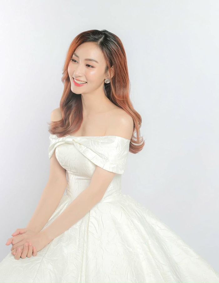 Sao Việt cọ toilet để mưu sinh: bà chủ kim cương từng trải nghiệm