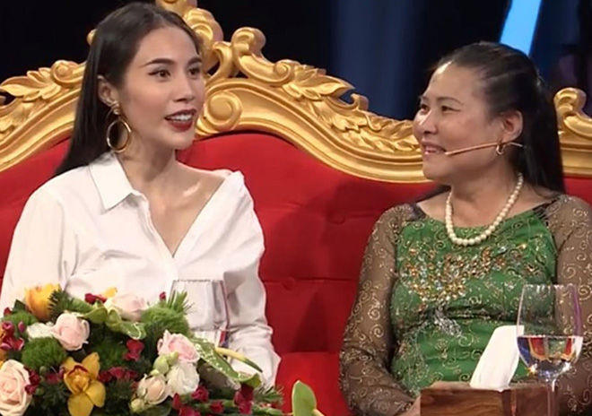 Sao Việt giàu sang cả họ được nhờ: Công Vinh cho chị nửa tỷ làm vốn