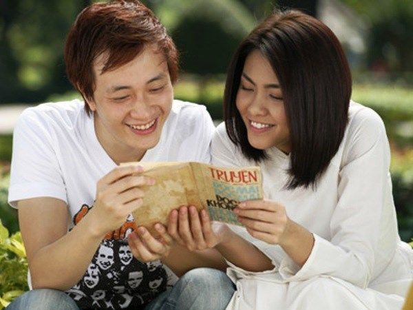 Sao Việt nổi tiếng nhờ hát nhạc phim: Thủy Tiên một hit lên luôn