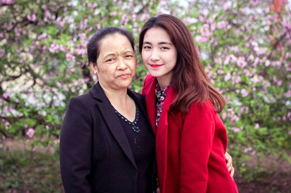 Sao Việt tự hào vì bố mẹ làm lao công: Mẹ không làm thì ai làm?