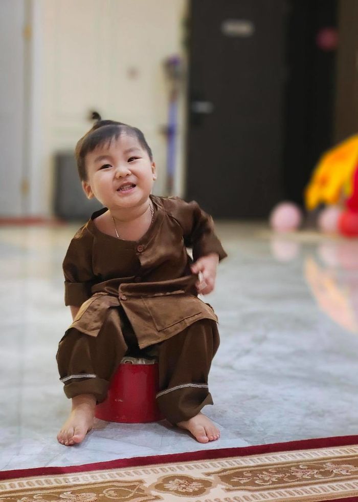 Sức hút của Bo Thúi: Làm cameo cho mẹ hút tận 9 triệu view