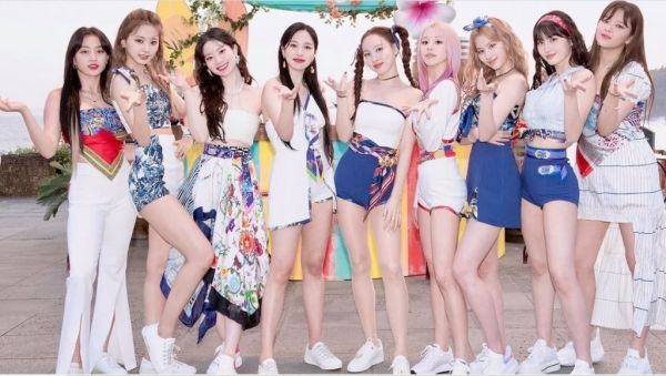 Top 5 BXH thương hiệu nhóm nhạc nữ 9/2021: Gen 2 đến Gen 4 đều tề tựu