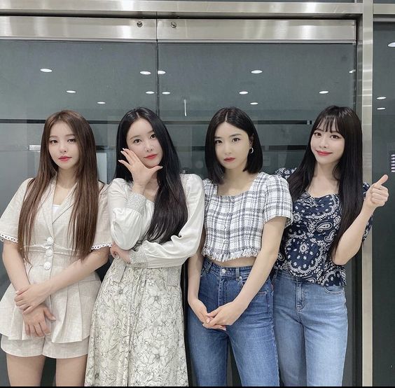 Top 5 BXH thương hiệu nhóm nhạc nữ 9/2021: Gen 2 đến Gen 4 đều tề tựu