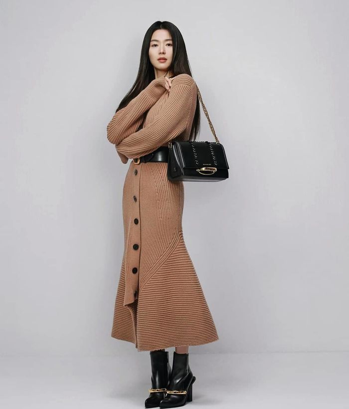 Top sao Hàn có cát-xê cao nhất 2021: Song Joong Ki nhỉnh hơn vợ cũ
