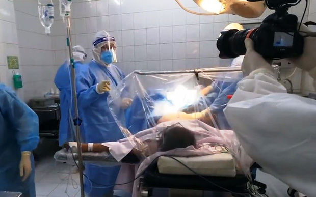 Phân đoạn gây nhói lòng của người cha trong phóng sự Ranh giới