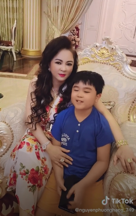 Tỷ phú nhỏ tuổi nhất Việt Nam: Nếu sau này có vợ thì vẫn yêu mẹ nhất