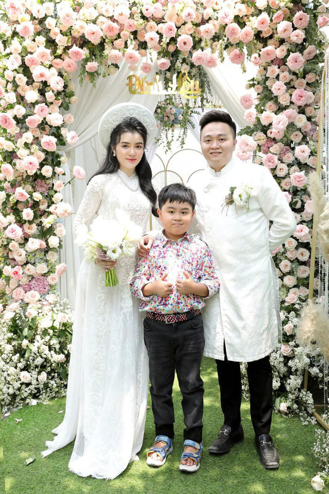 Tỷ phú nhỏ tuổi nhất Việt Nam: Nếu sau này có vợ thì vẫn yêu mẹ nhất