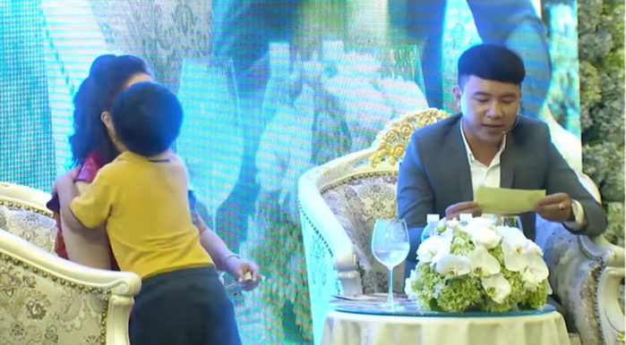 Tỷ phú nhỏ tuổi nhất Việt Nam: Nếu sau này có vợ thì vẫn yêu mẹ nhất