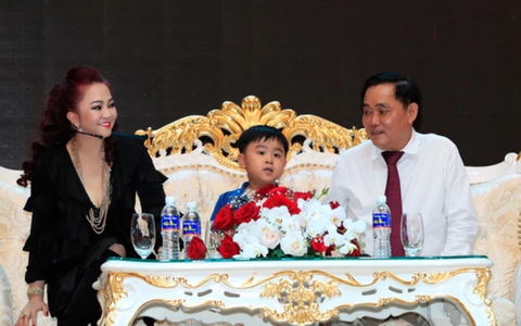 Tỷ phú nhỏ tuổi nhất Việt Nam: Tôi chỉ là con nít không liên quan gì