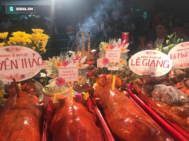 Vì sao 12/8 âm lịch, giới văn nghệ sĩ thường cúng Tổ bằng heo quay?
