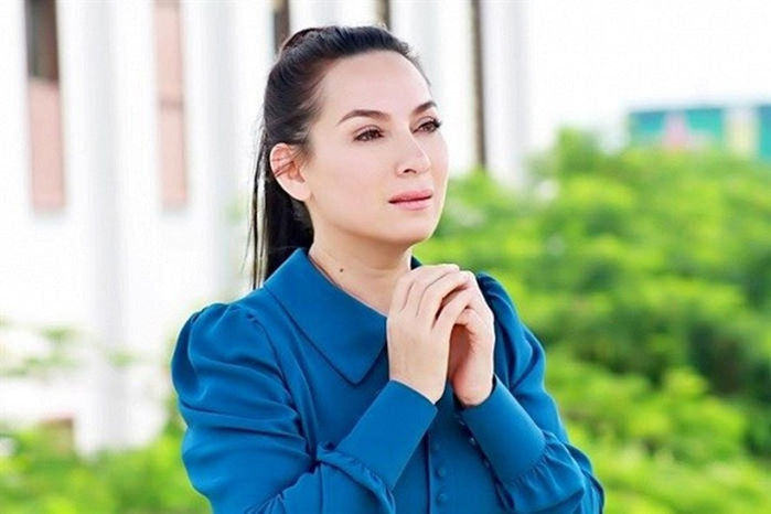Việt Hương - nghệ sĩ được gia đình đồng nghiệp tín nhiệm nhất Vbiz