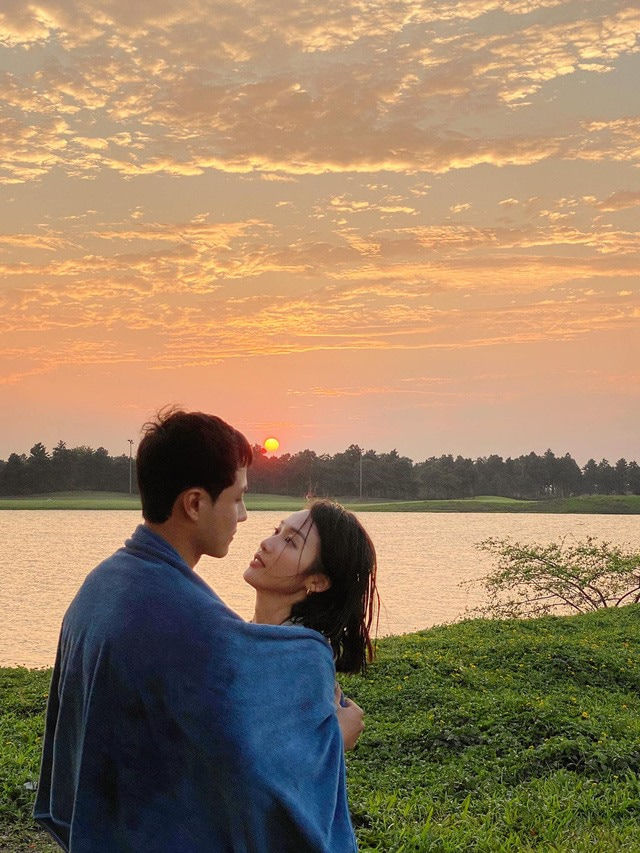 11 tháng 5 ngày: Khả Ngân - Thanh Sơn tình cảm ăn chung hộp cơm