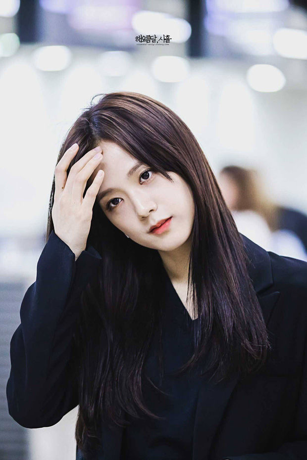 2 visual đỉnh nhất Kpop hóa soái tỷ: Thần thái Tzuyu có lấn át?